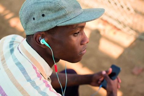 Una canzone rap per combattere il razzismo: ARCI lancia il concorso "OLTRE I MARI"