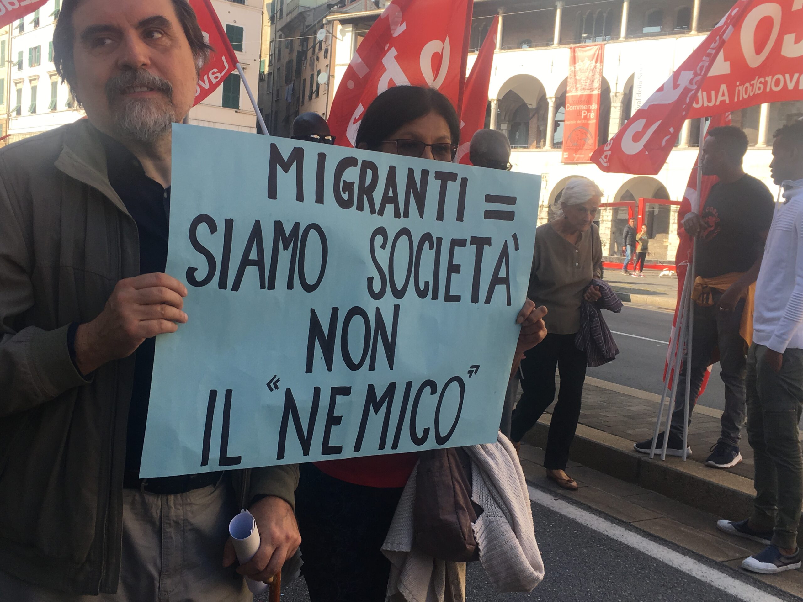 Un decreto che alimenta disagio, conflitto sociale e lucro. Da qualunque parte la si voglia vedere.